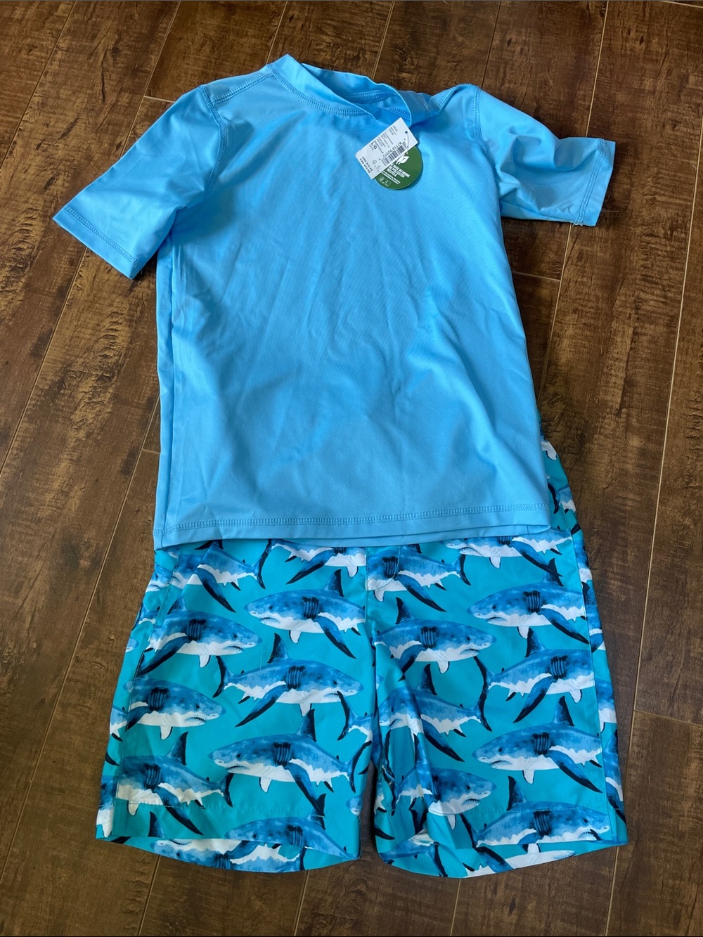 Kids Blue Shark swim Set - Short Sleeve Rashguard& Shorts. (Nwt)